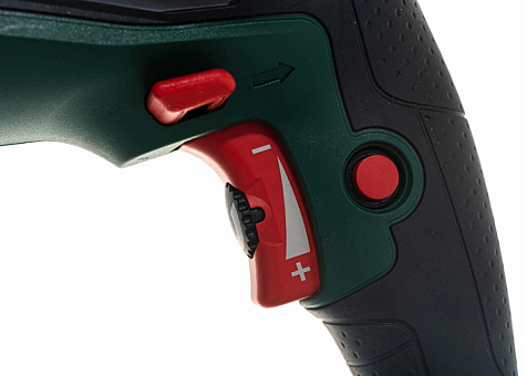 Дрель ударная BOSCH UniversalImpact 700, 700Вт купить в СОМ