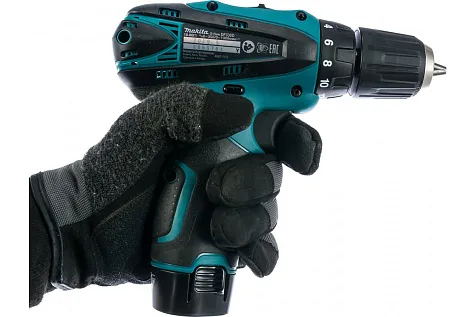 Шуруповерт MAKITA DF 330 DWE, 10.8 В, Li-ion, 1.3 А/ч купить в СОМ